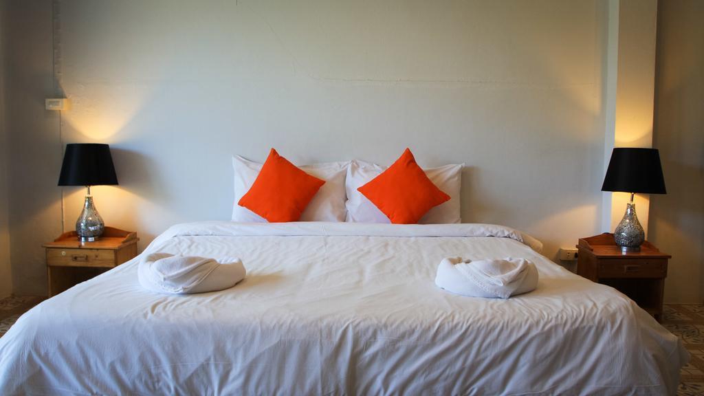 Sunshine Inn Resort Khao Lak Esterno foto