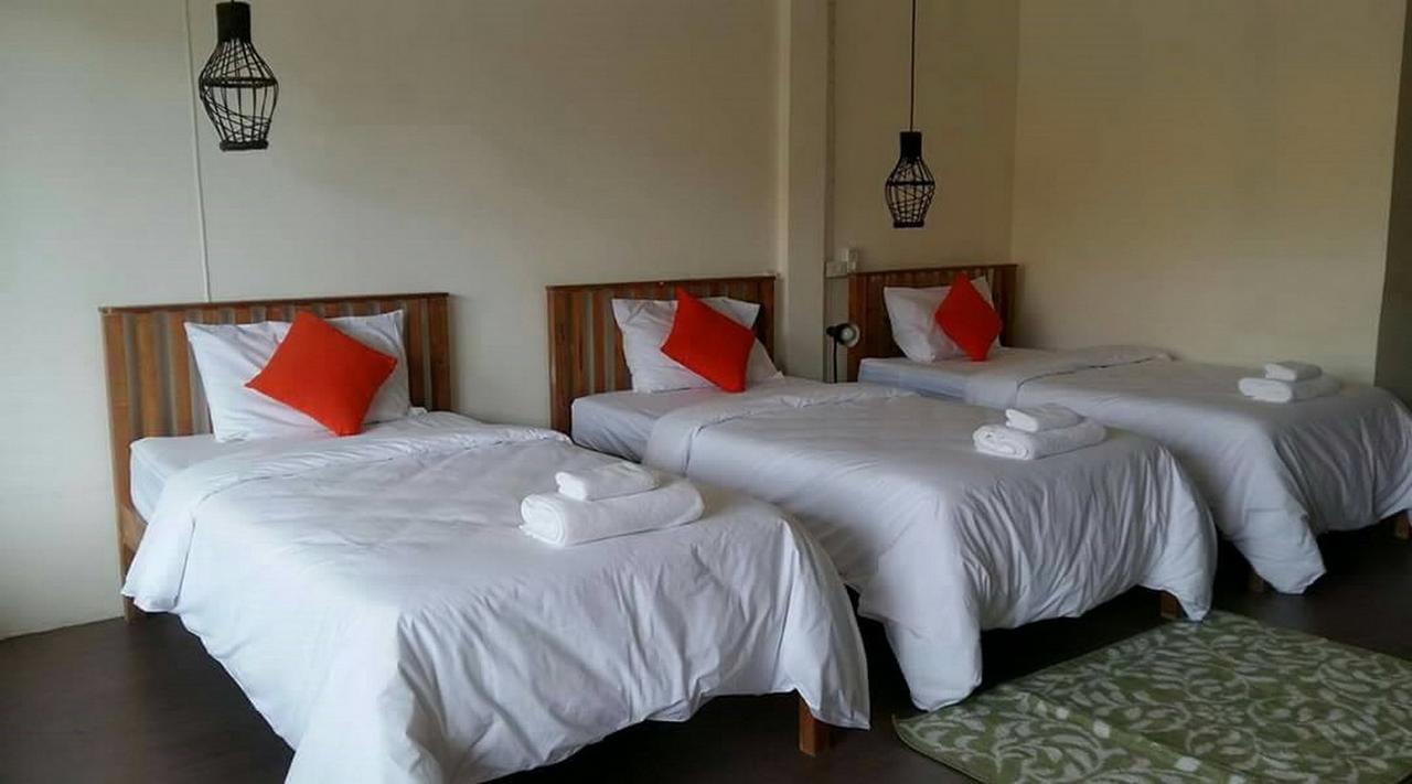 Sunshine Inn Resort Khao Lak Esterno foto